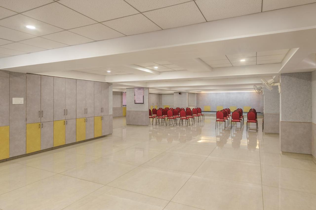 Hotel Opal Kolhapur Exteriör bild