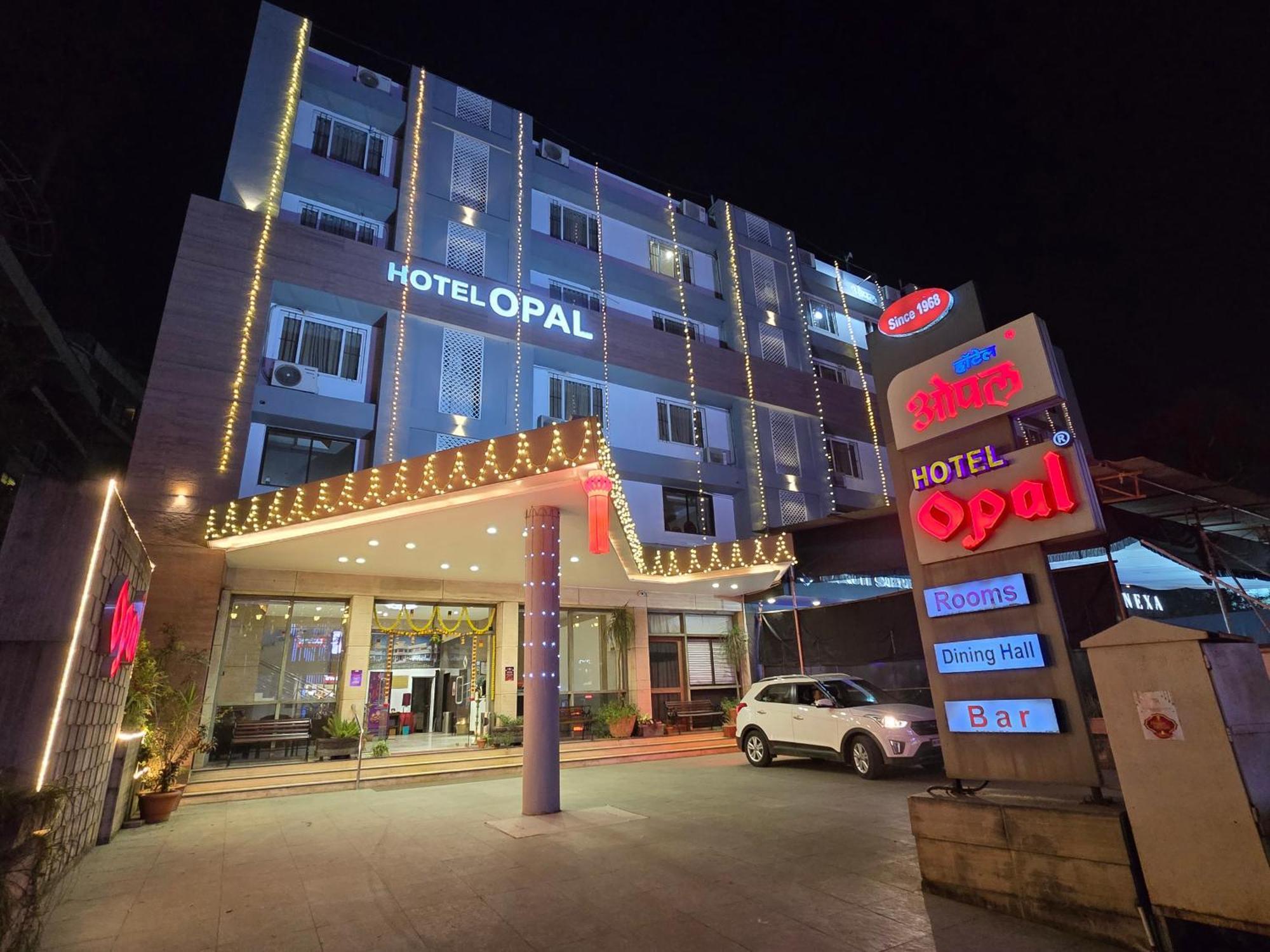 Hotel Opal Kolhapur Exteriör bild